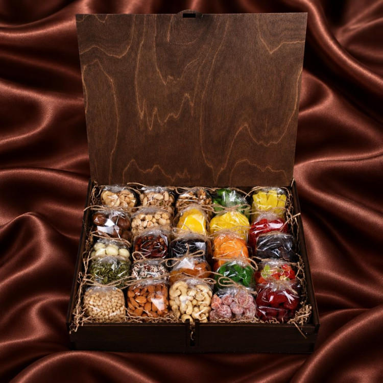 Деревянный подарочный набор из орехов и сухофруктов "Assorti MegaBox"-Premium №25