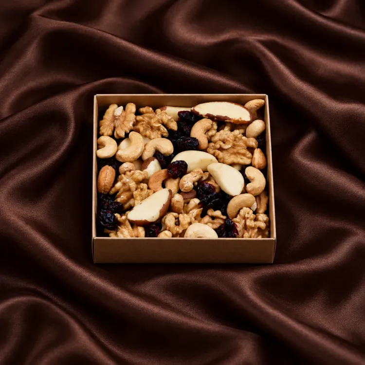 Подарочный набор «Mini nuts mix» с клюквой и бразильским орехом № 70